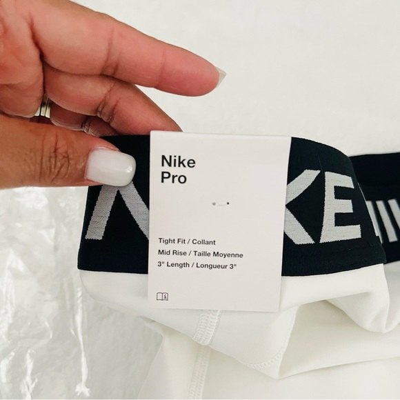 Nike | Women’s White Nike Spandex Shorts - Picture 6 of 7